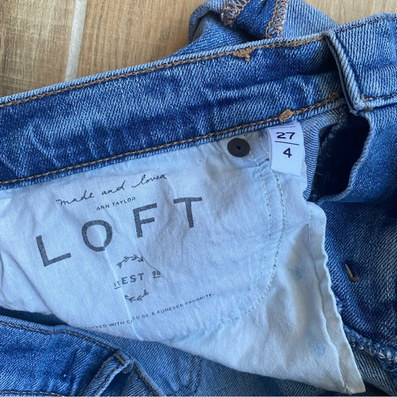 Ann Taylor Loft Jean Shorts Sz.27 - Picture 3 of 4
